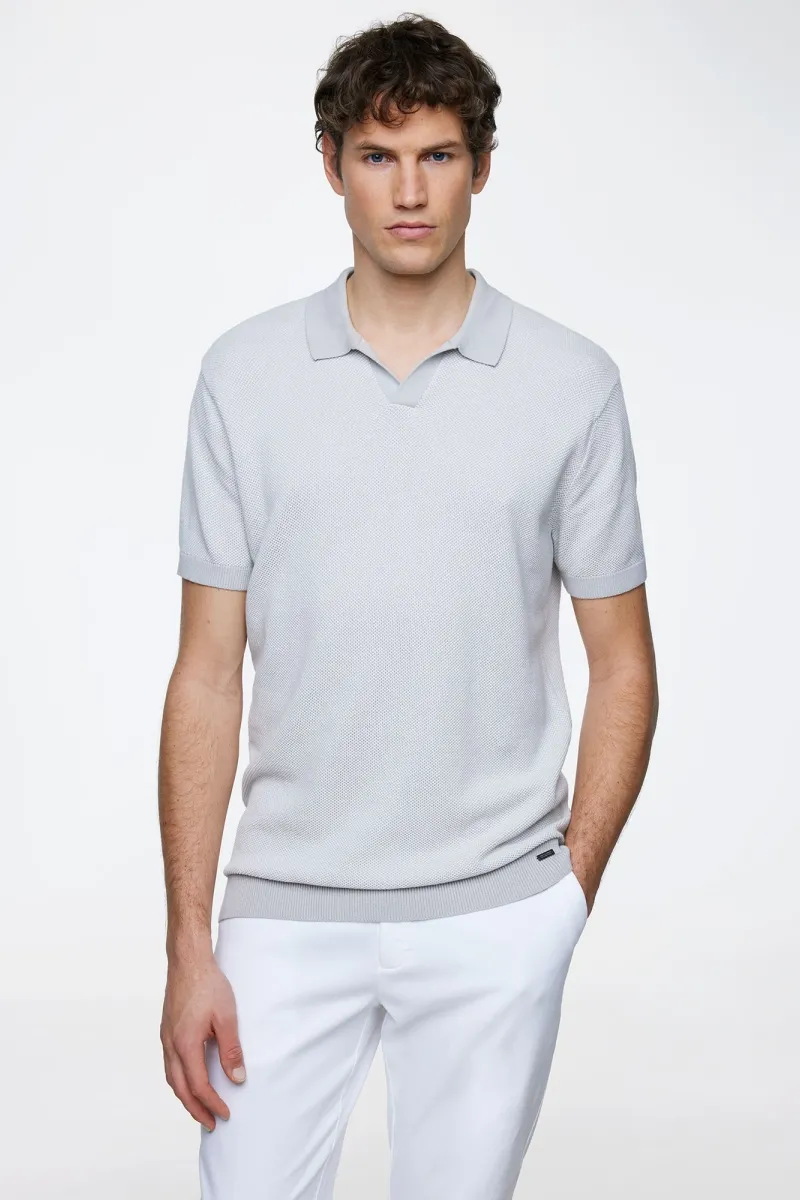 Polo no button