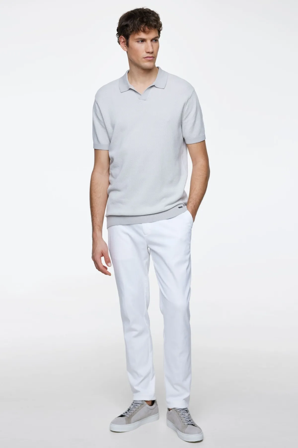 Polo no button