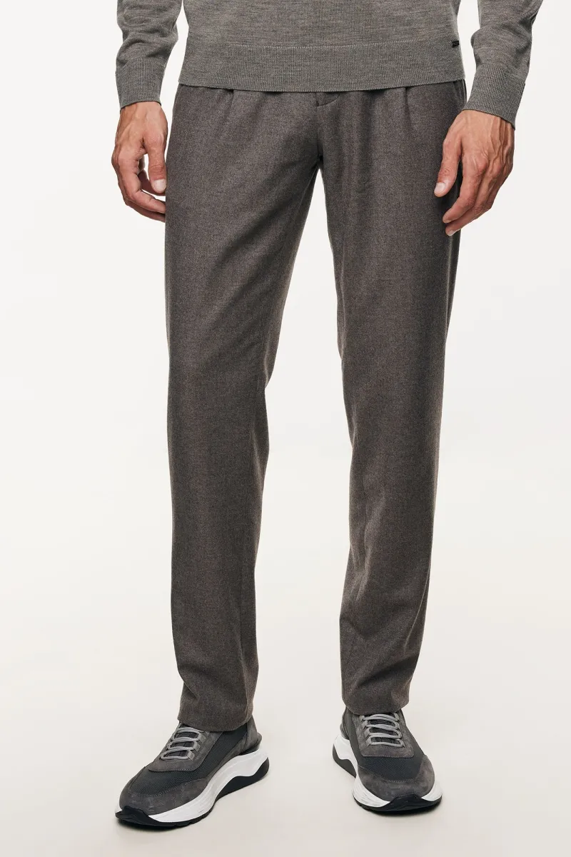 Pleated Trousers | Bruin