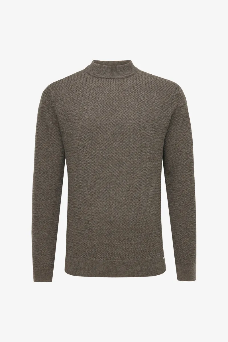 Structured Turtleneck | Bruin