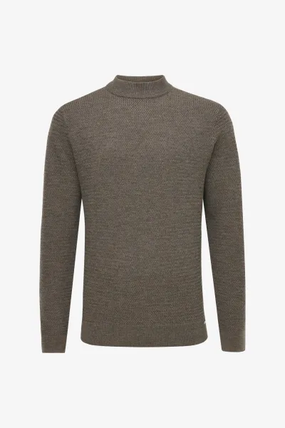 Structured Turtleneck | Bruin