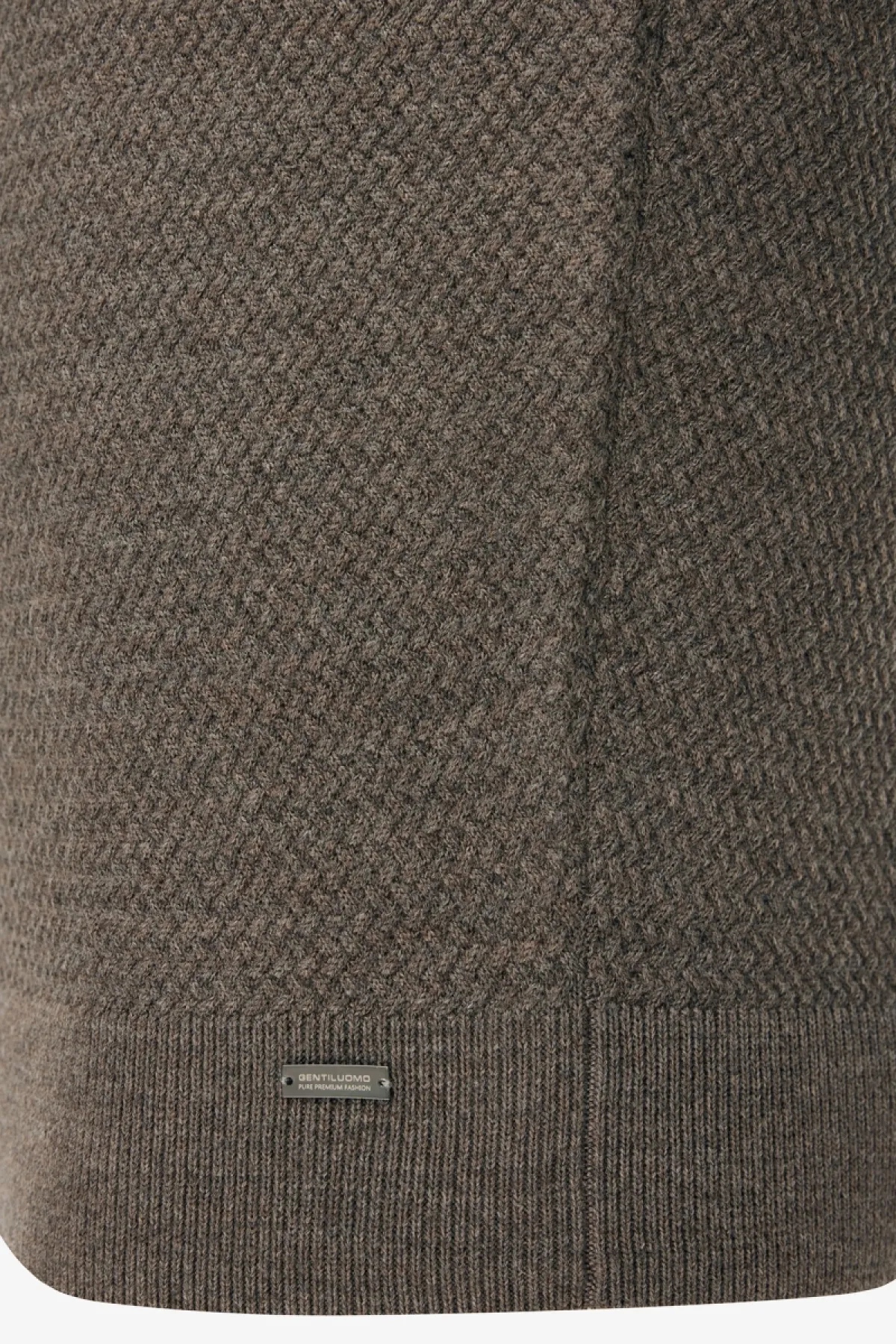 Structured Turtleneck | Bruin