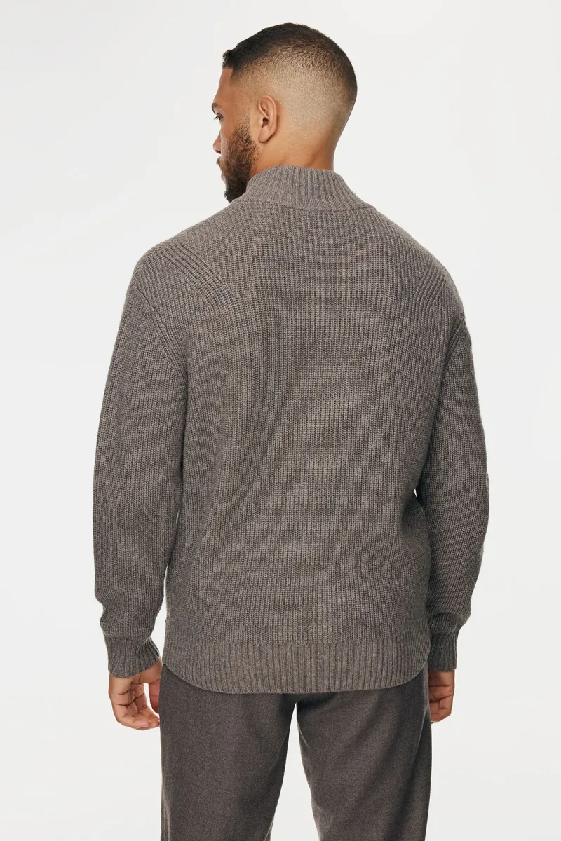 Turtle Zip Cardigan | Bruin