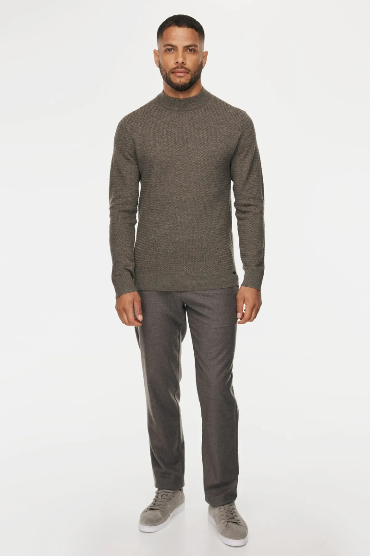 Structured Turtleneck | Bruin